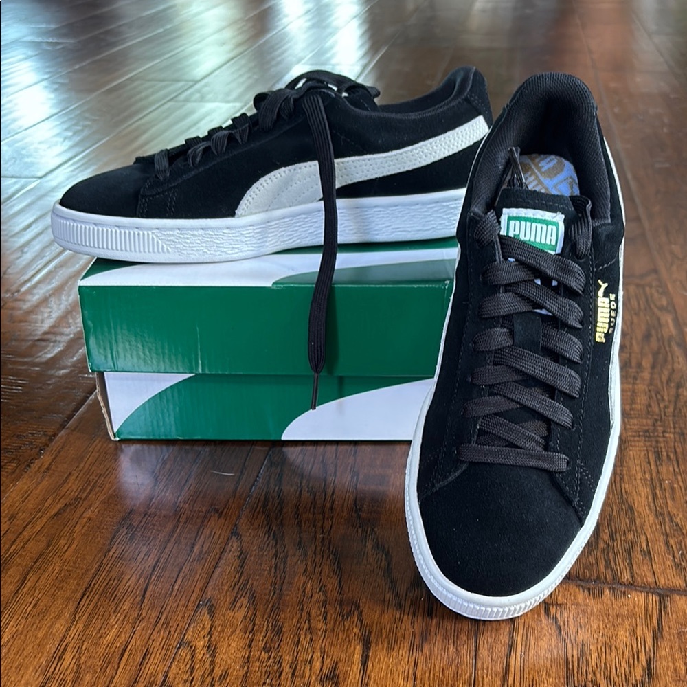 NIB Puma Suede Classic Black Sneakers Size 6.5